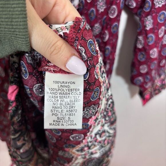 Umgee Wine Multiprint Surplice Long Sleeve Tiered Short Dress NEW Size Small - Picture 12 of 14